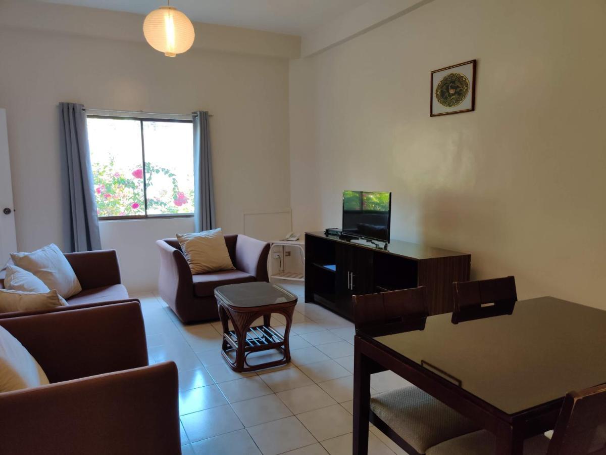 Отель Red Knight Gardens Davao Экстерьер фото