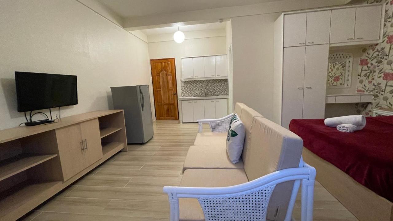 Отель Red Knight Gardens Davao Экстерьер фото