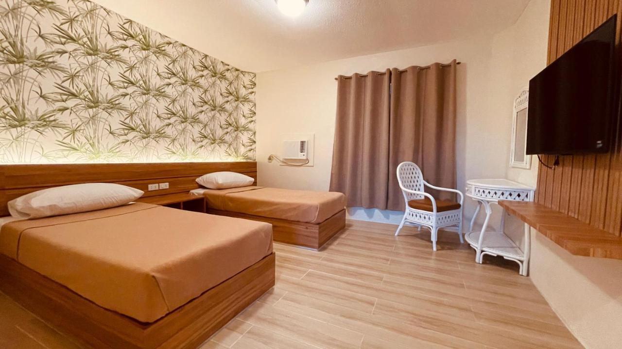 Отель Red Knight Gardens Davao Экстерьер фото