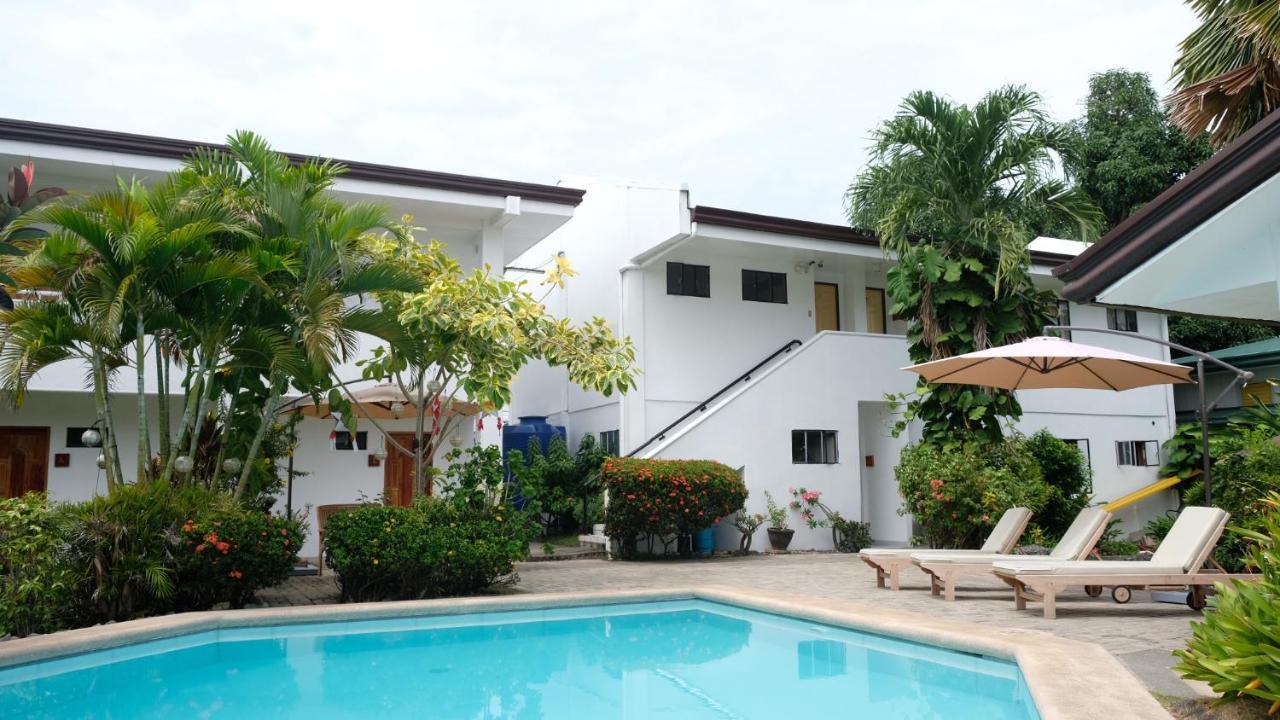 Отель Red Knight Gardens Davao Экстерьер фото