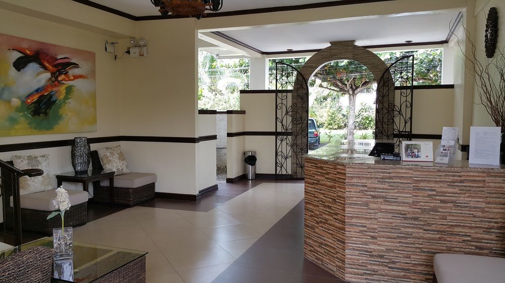 Отель Red Knight Gardens Davao Экстерьер фото