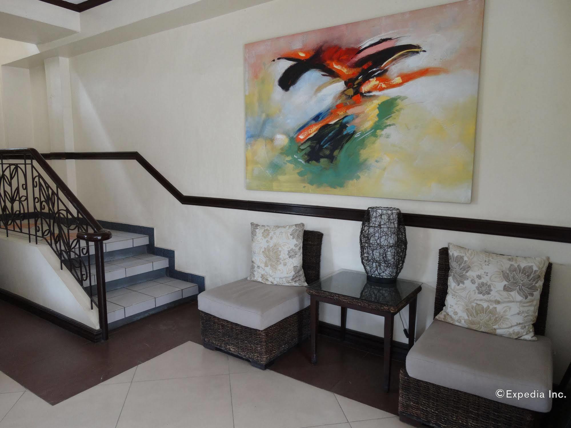 Отель Red Knight Gardens Davao Экстерьер фото